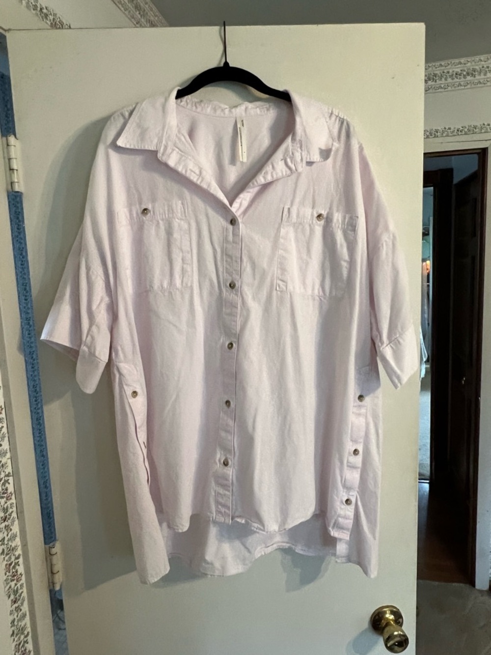 Relaxed Short-Sleeve Button-Up Shirt in Light Lavender/Mauve